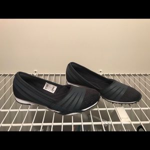 Puma Women's Asha Ballet Flat Sneaker Sz 8.5